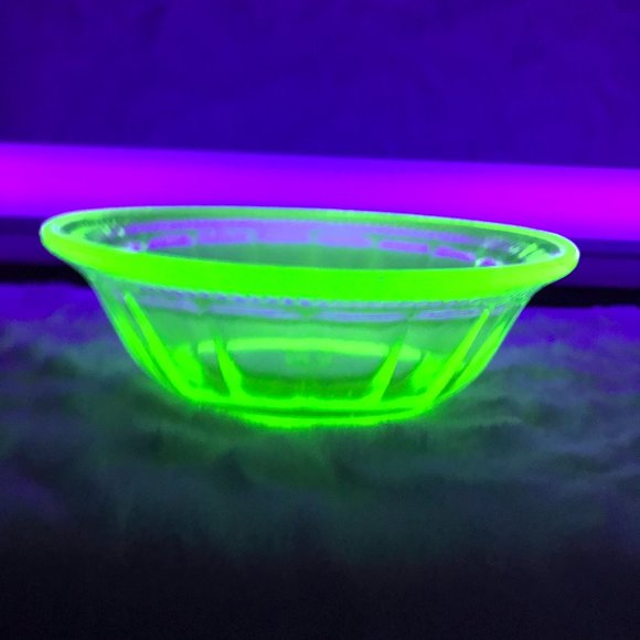 Vintage Vaseline Glass Dessert Bowl Block Optic #25 - Picture 1 of 10